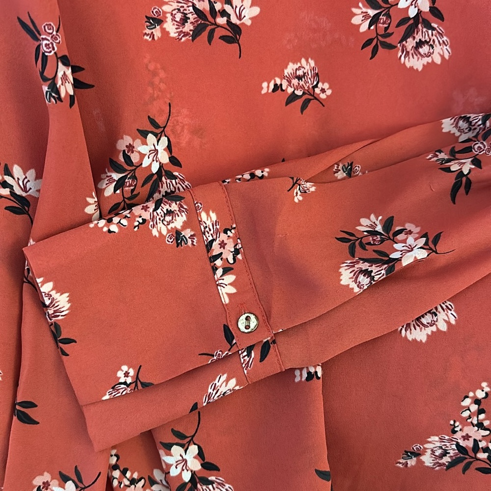 LOFT Blouse - Picture 4 of 5